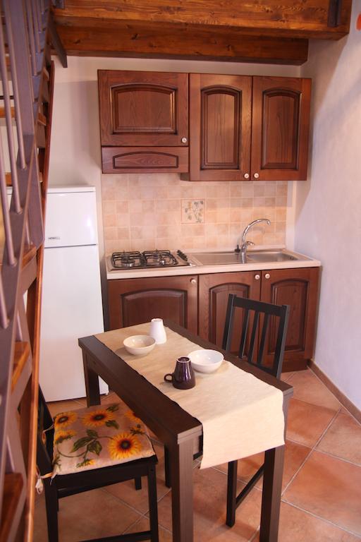 チェファルLa Finestra Sotto La Roccaアパートメント 部屋 写真